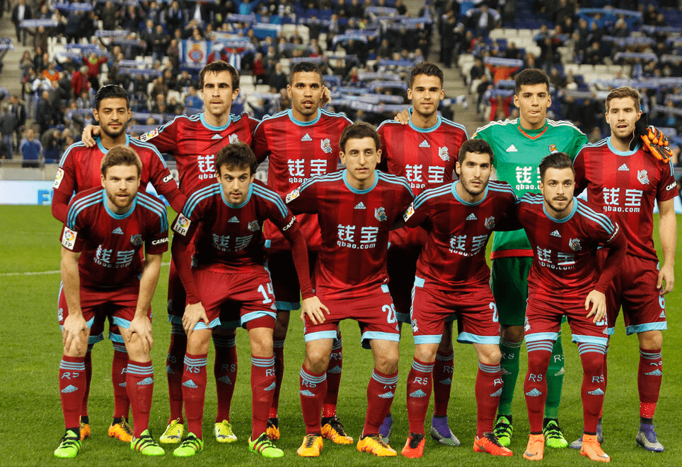  阿贾克斯腰斩的比赛怎么算 