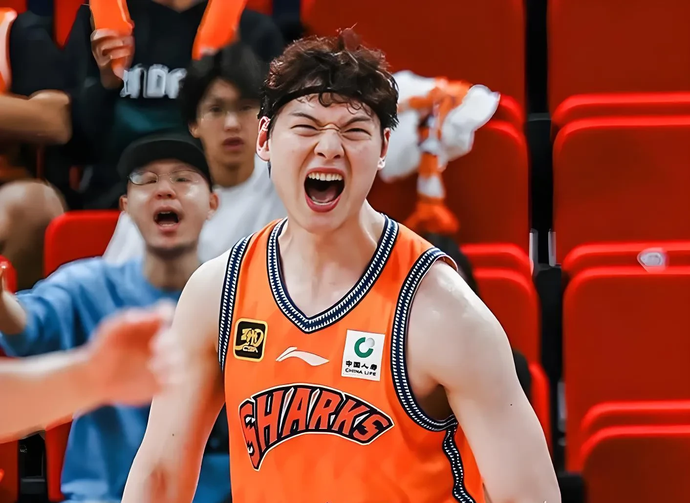 芒果体育-广厦男篮窗口期止住颓势；志在足总杯名次提升；态度坚定；球队文化再被提及(足总杯和联赛杯哪个重要)