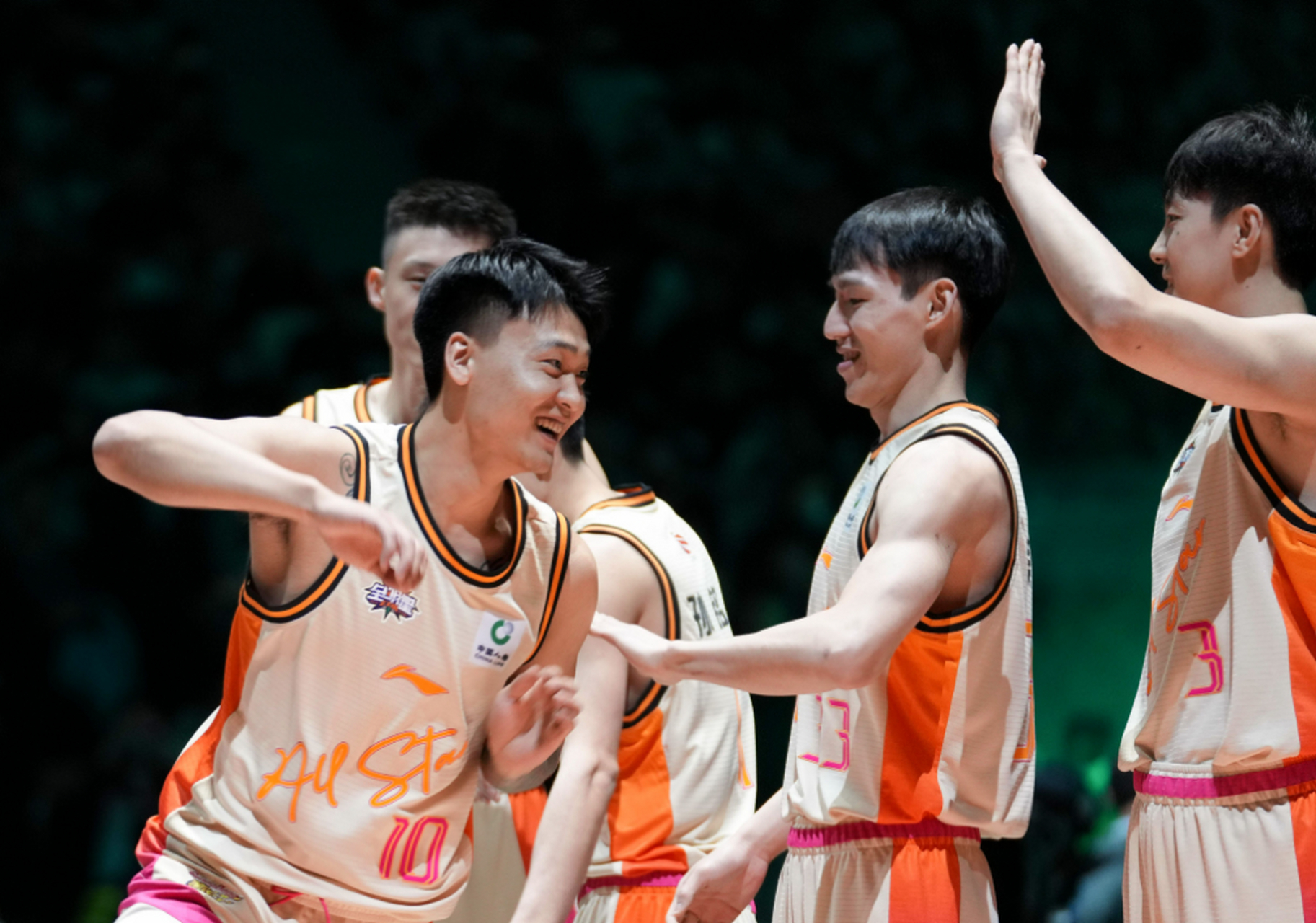 全明星赛赛程吃紧；里尔今夜再遭质疑；气氛紧张；资深球员宣示担当(埃斯托里尔赛程)