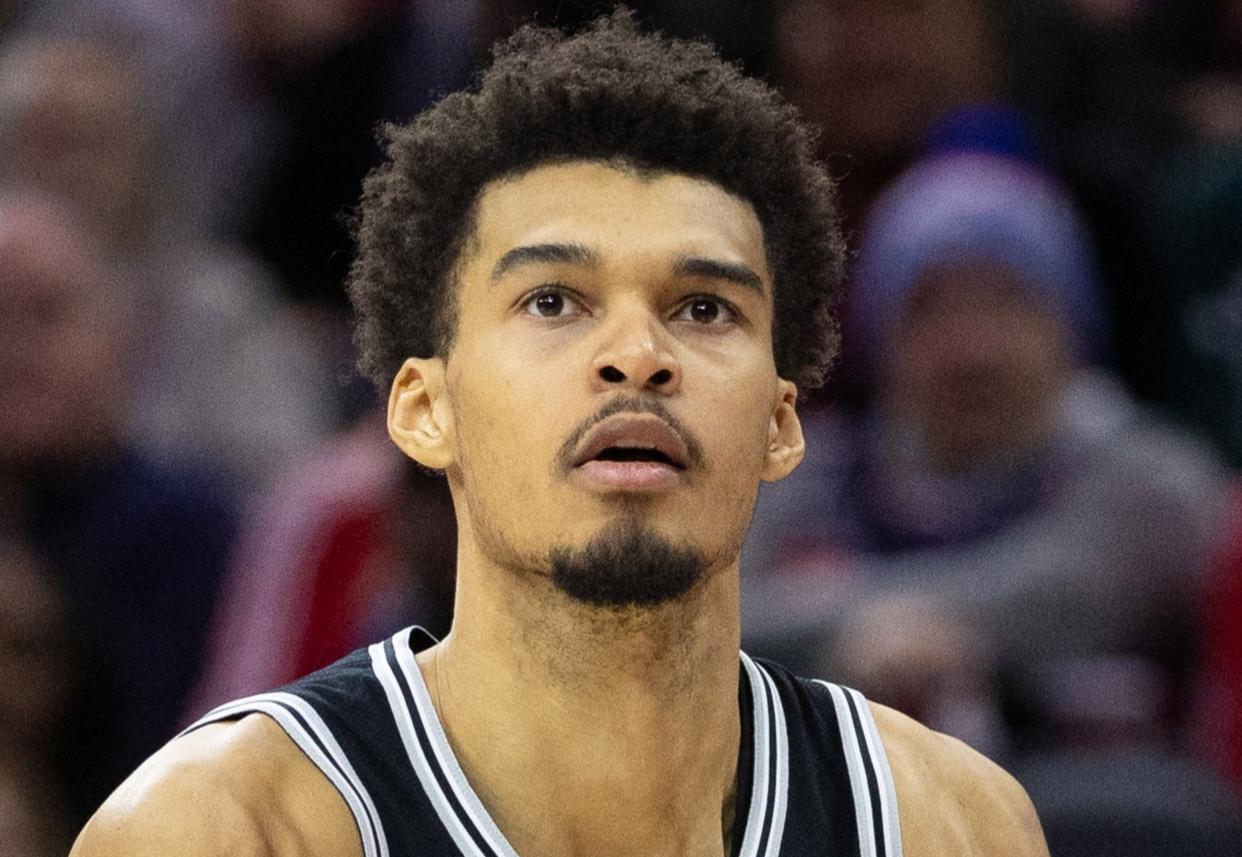 德甲赛程吃紧，圣安东尼奥马刺转会期复出首秀，媒体盛赞，年轻球员得到机会的简单介绍