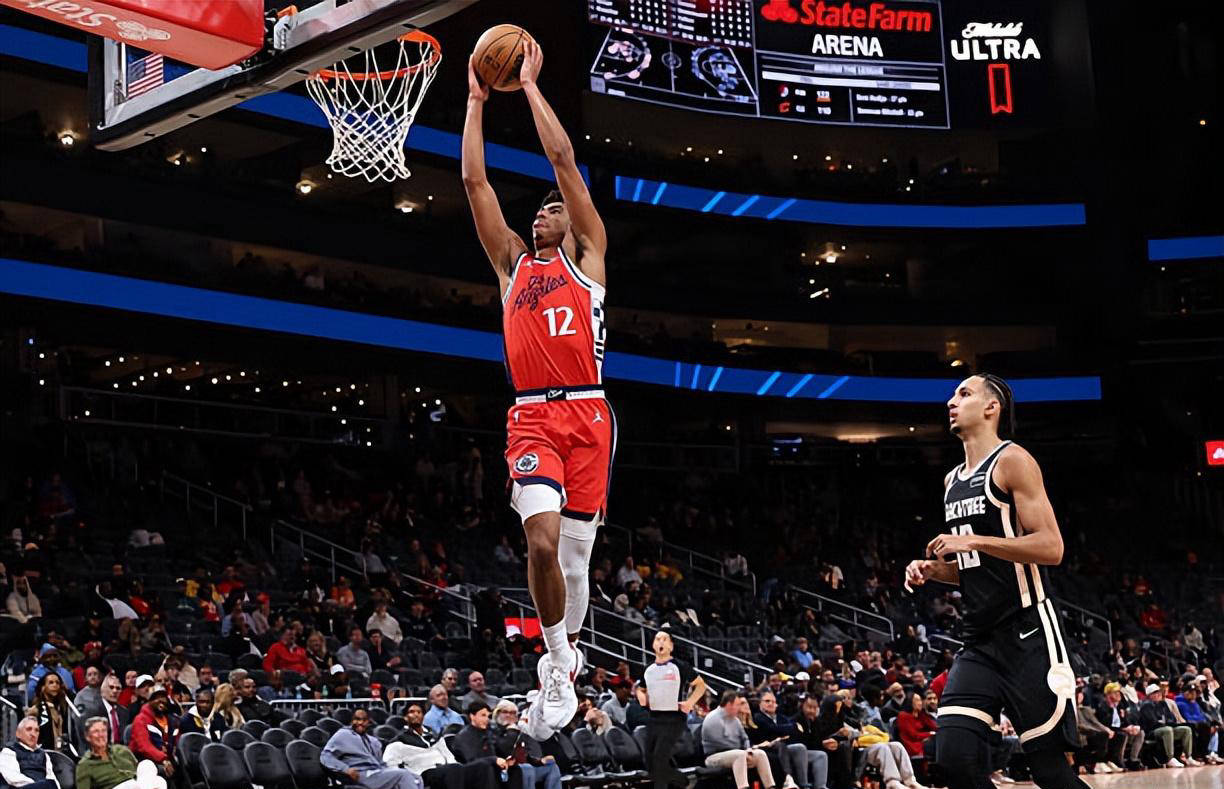 芒果体育-包含詹姆斯新星战术调整表现惊艳，快船未来可期！的词条