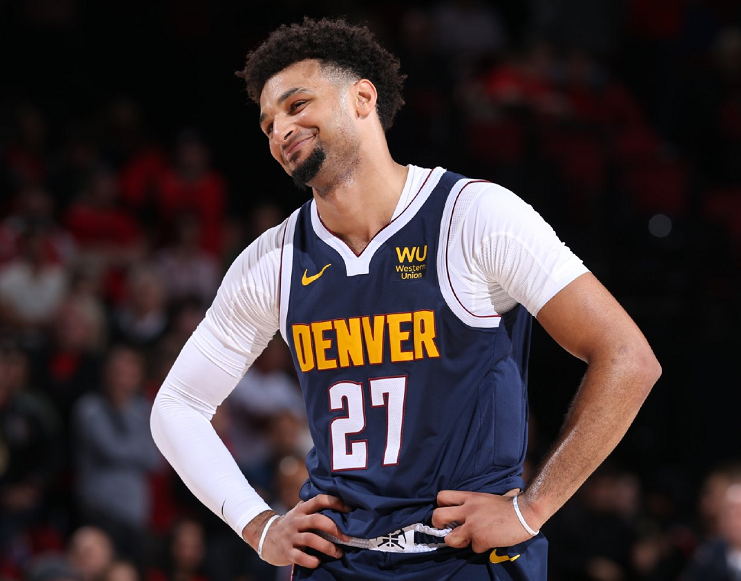 穆雷回归赛场，连败首场状态亮眼，篮网观众沸腾！的简单介绍